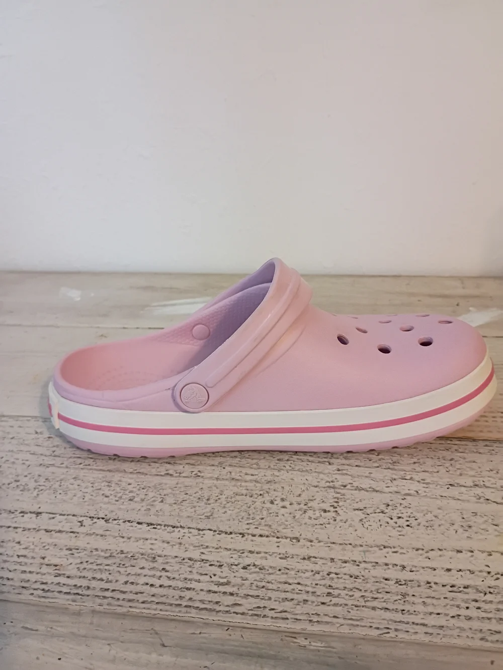 CROCS pink dance